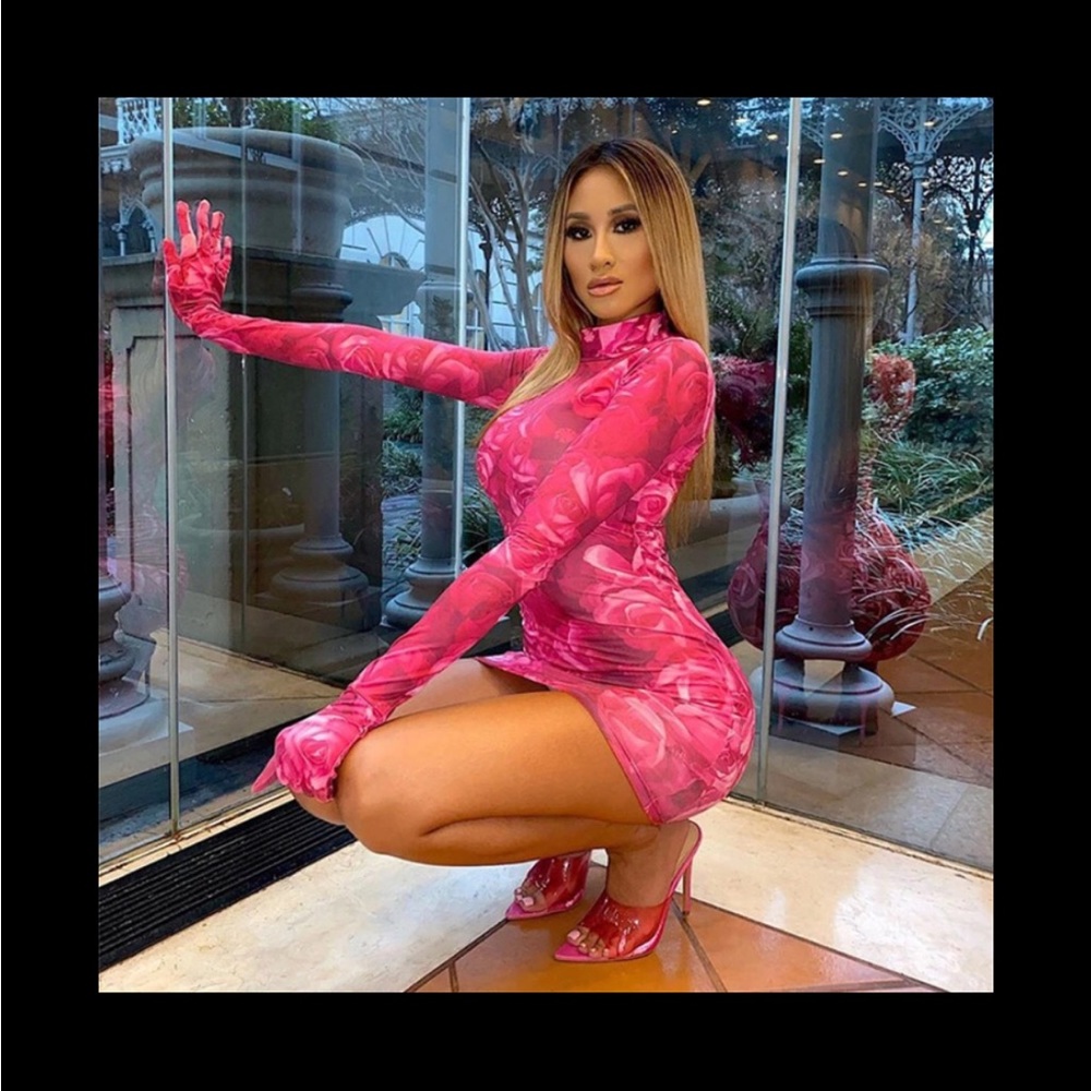 New boutique dress with gloves